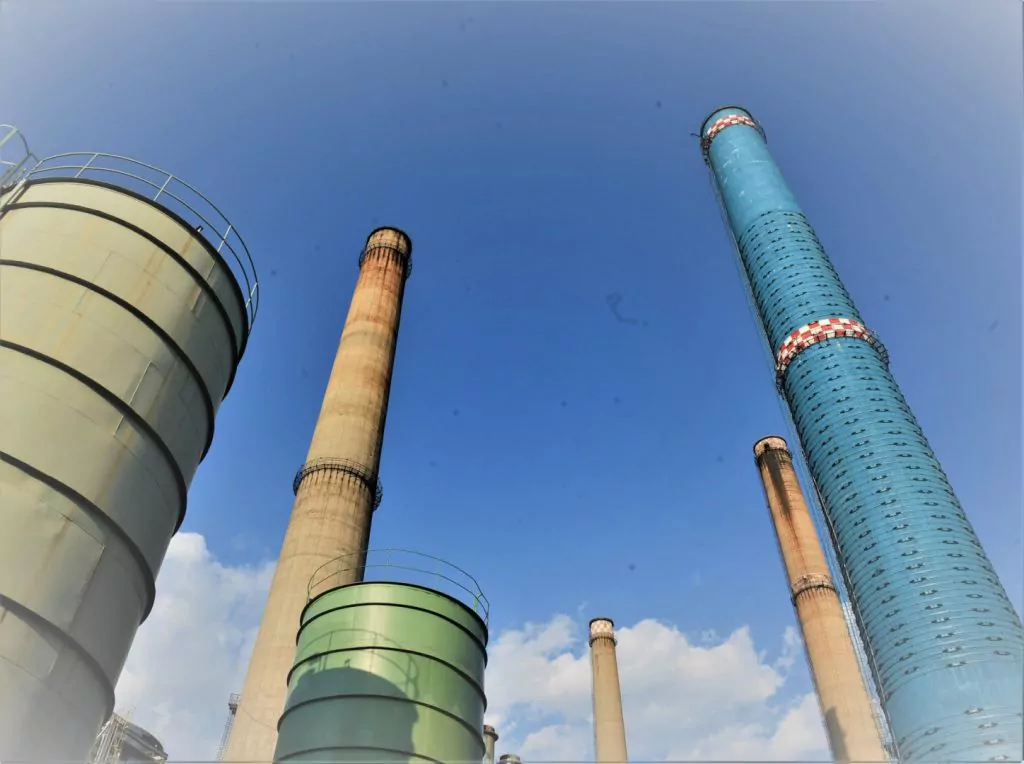 Termocentralele și vântul țin Sistemul Energetic Național pe linia de plutire chiar și în condițiile unui consum în creștere puternică